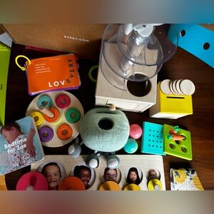 Lovery box 13-15 mo the Babbler